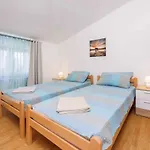 In 45899 公寓