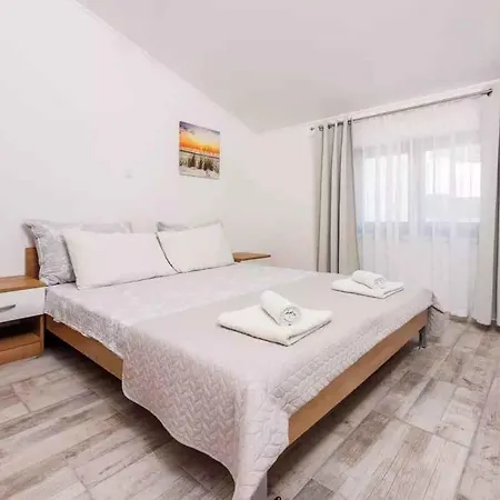 Apartment In 45899