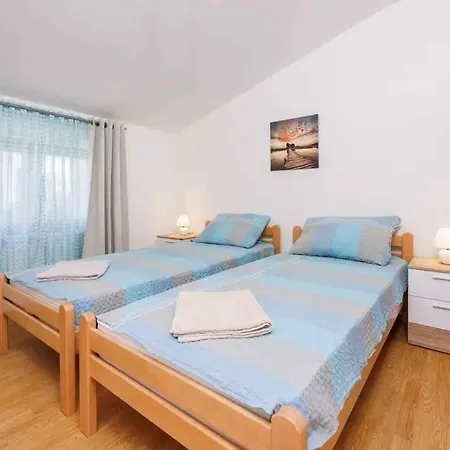In 45899 Apartment